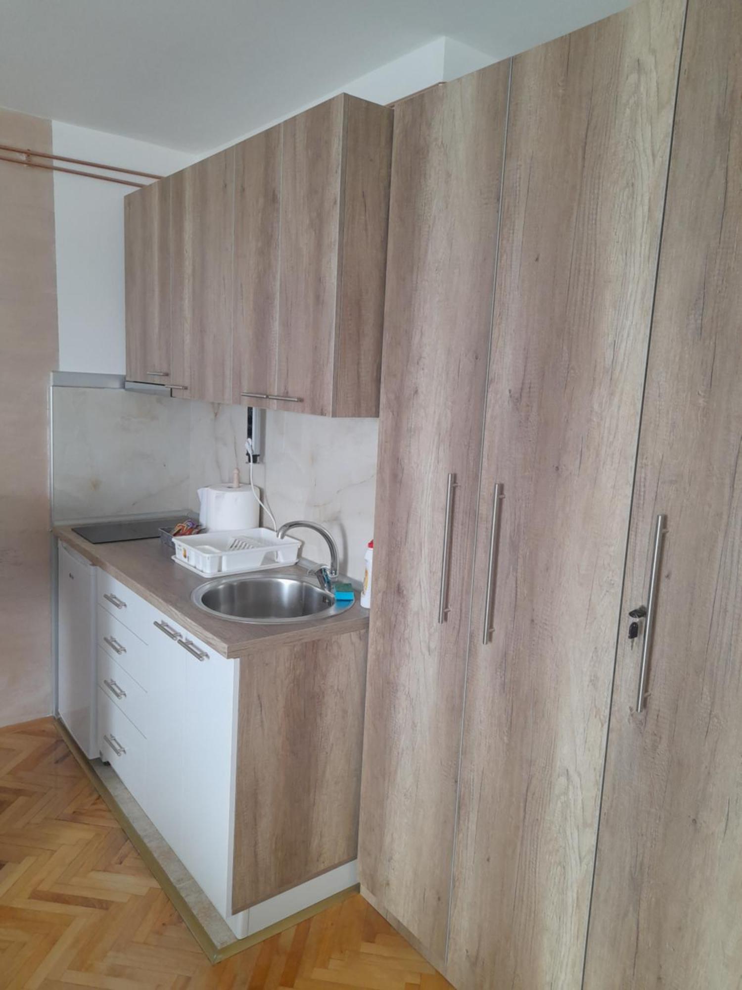 Holiday Apartament Three Ниш Экстерьер фото